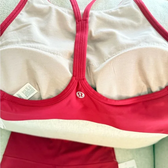 NWT Lululemon Flow Y Nulu Raspberry Bra Size 8 - Picture 4 of 5